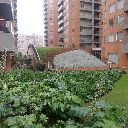 Hermosa Habitacion Privada En Conjunto Residencial Cerca Al Aeropuerto Y Terminal De Bogota, Zonas Comunes Se Comparten Con 1 Persona Apartment Ngoại thất bức ảnh